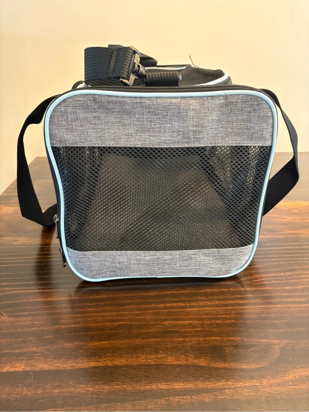 Vceoa Gray Soft-Sided Pet Carrier Cat Dog Travel Bag Mesh NWOT